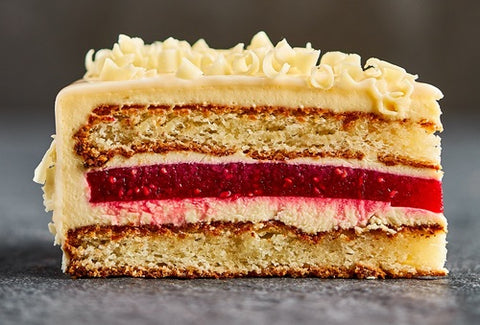 Loomas - Gluten Free Vanilla Sponge & Raspberry Cake (Pre-Sliced)