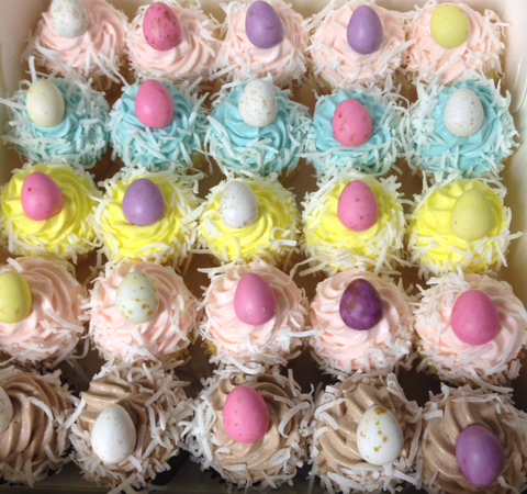 Evans Street Bakery - Mini Gluten Free Easter Cupcakes 20g x 25